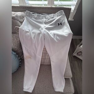 Under armor boys baseball pants. White. Size YXL